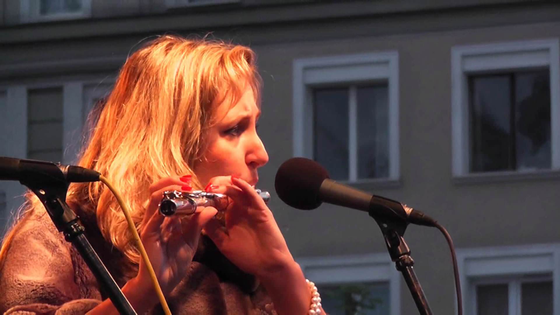 You are currently viewing Joanna Morea & Five O’Clock Orchestra – All Of Me – VIII Hot Jazz Spring Częstochowa 2012